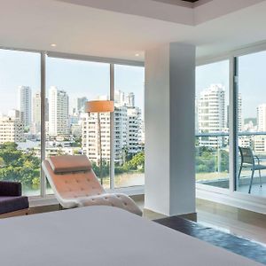 King Corner Suite City or Ocean View